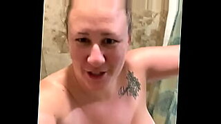 son caught by mom watching her in bath