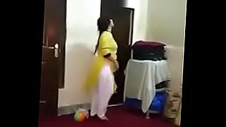hottest girl in the world dancing to arab song vidiodownlod