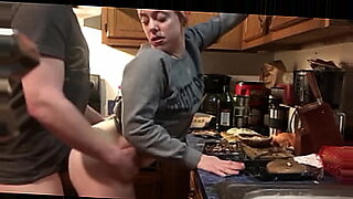 sexo con mi madre en la cocina