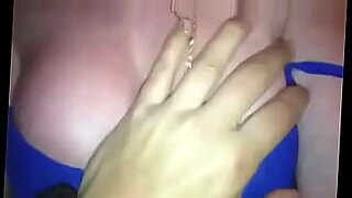 asian teen sprays her twat wasabe all over bed