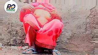 indian chennai saree girl boop pressing in a car sex