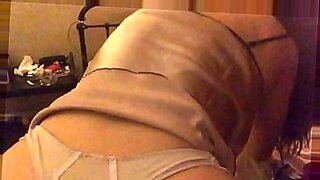 hot blonde masturbqtion in the bathroom and she show how to wear a girl bra and panty