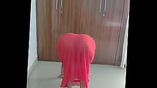 coger-con-mi-maestra-de-yoga-tetona