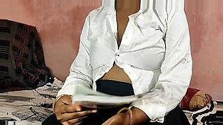 videos-pornos-2-lesbians-students-catch-teacher