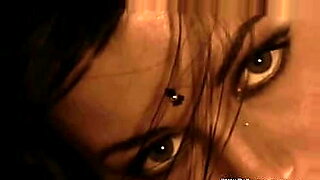 xxx-mexicana-como-se-viste-microfaldas-en-espanol-latino