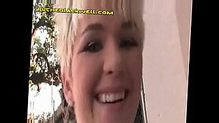 fellow-eats-two-pies-xhamster