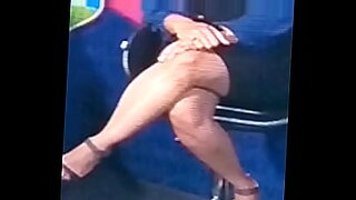 creampie-simultaneo-dos-vergas-en-un-cono