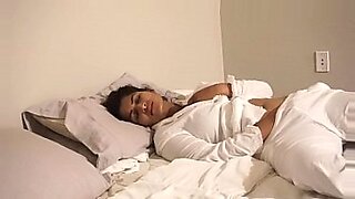 mom sleping her step daughter hd xxx videos