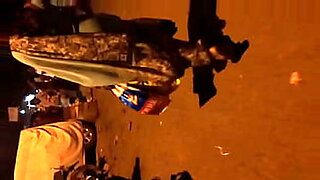 Curvy ass saree aunty