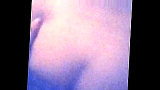 http-www-videospornosos-com-chica-amateur-masturba-desconocido-coche