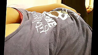 mamas-peludas-corriendose-con-hijo-teatro-porno