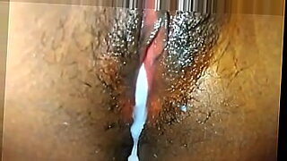 argenta-tetona-pajeandose