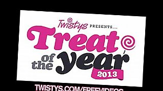 stripteas-in-the-street-video