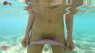 Pussy-flashing