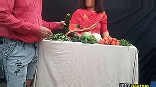 indian sexy video mms desi khet mein karte hue