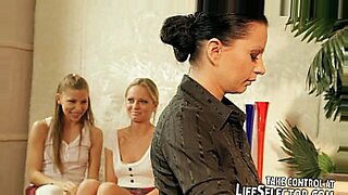 lesbians sexfight