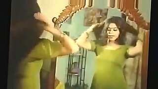 bangla actress moyuri song
