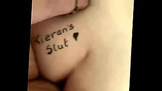 chica-ue-se-desnuda-en-la-calle-video-face-xxx