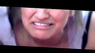lesbians-make-love-sex-scene-on-tape