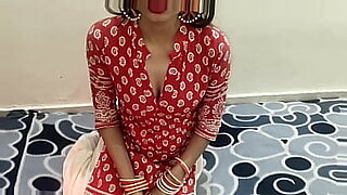 blanca-lesbiana-con-jovencitas-asiaticas-porno