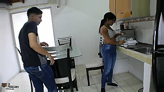 follando-en-un-masaje-entre-travestis
