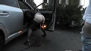 porno-hermanas-mamando-y-tragando-piss