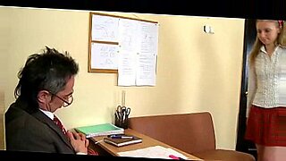 xxxvideo mom fucked in her sleel