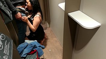 shoplyfter mom and daughter creampie