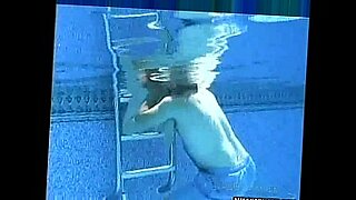 redtube-streap-pool-table