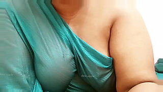 lesbianas-tetonas-y-su-hija