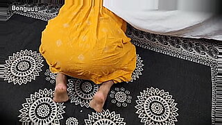 under-table-granny-xhamster