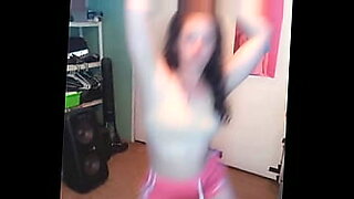 mujeres peleando desnudas