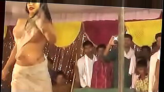 put-on-hands-up