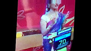 hot indian aunt fuck standing pose in bathroom chudai