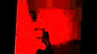 chica-sexy-culona-se-desnuda-bailando-tuerkin
