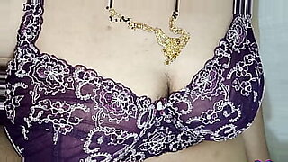2-viejos-con-una-jovencita-xnxx