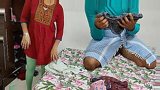 hot indian anty saree rmoved fucking video