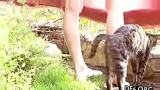 butt plug in pussy