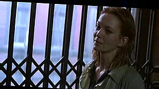 haciendo sexo dentro de la piscina porn hub