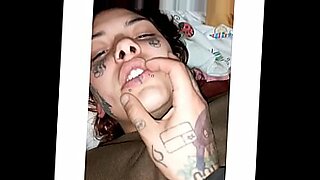 su marido la obliga a follar con otro