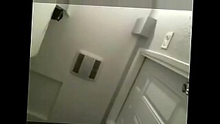 video-viral-de-chabones-metiendole-la-mano-en-el-culo