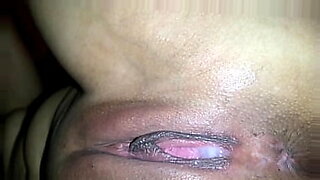 follando-a-una-negra-cachonda-en-espanol-trio-anal