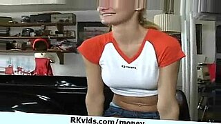 sexo-con-jovenes-asiaticas-chupando-tetas