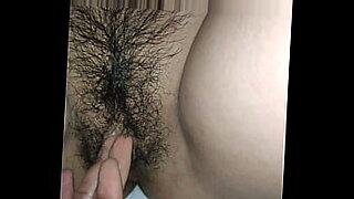 lesbians using strap ons