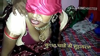 slutty-masseuse-lara-shows-striptease-in-massage-parlor