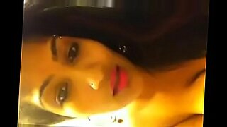 jaw-dropping-milf-hard-by-a-young-boy-with-huge
